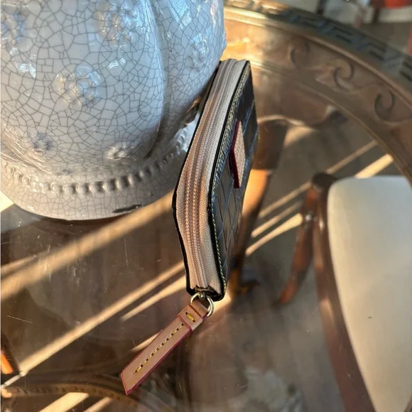 🖤🖤DOINEY & BOURKE SMALL BLACK CROC EMBOSSED WALLET!🖤🖤 - Picture 5 of 6